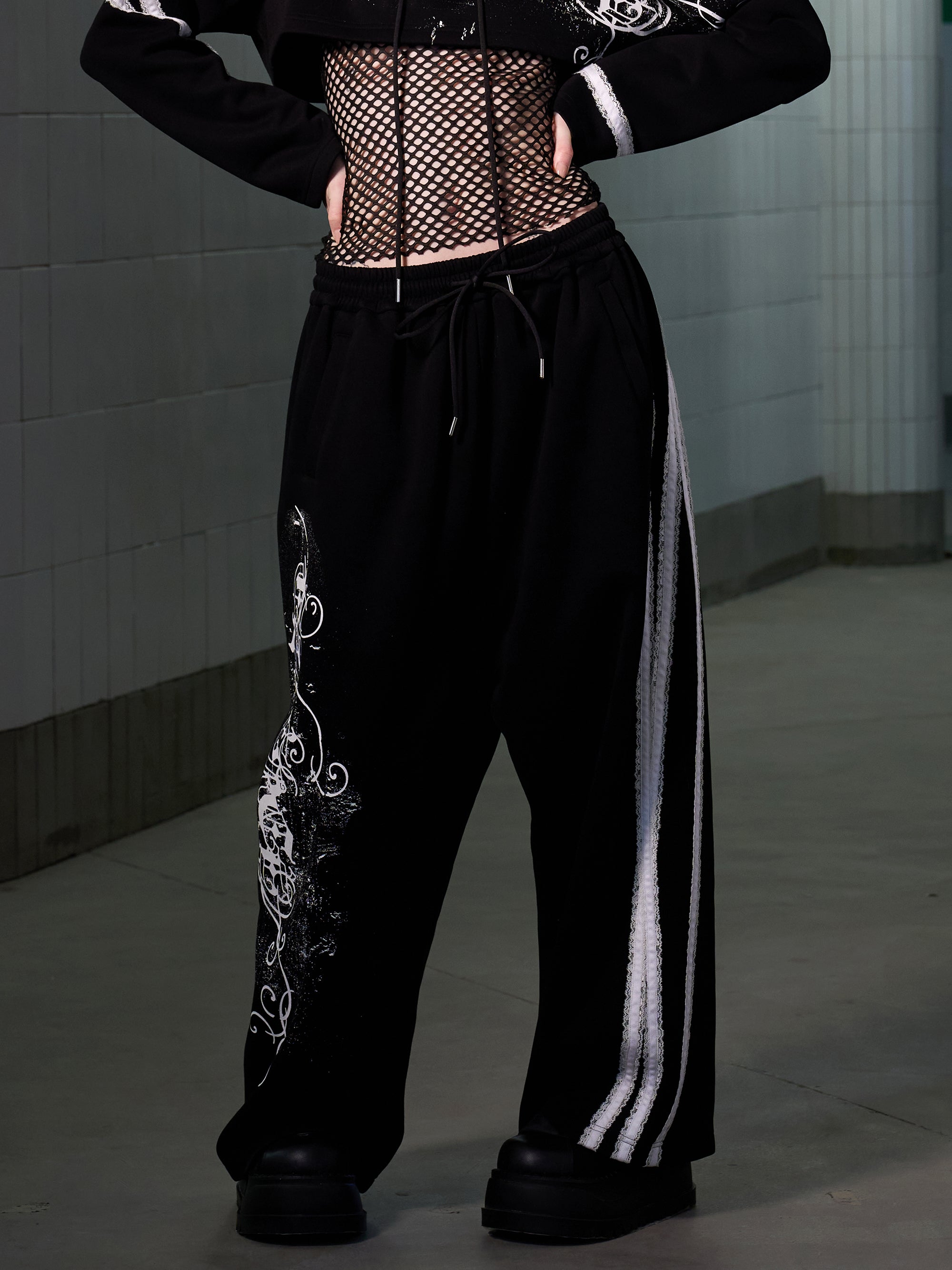 GRAFFITI SWEAT PANTS