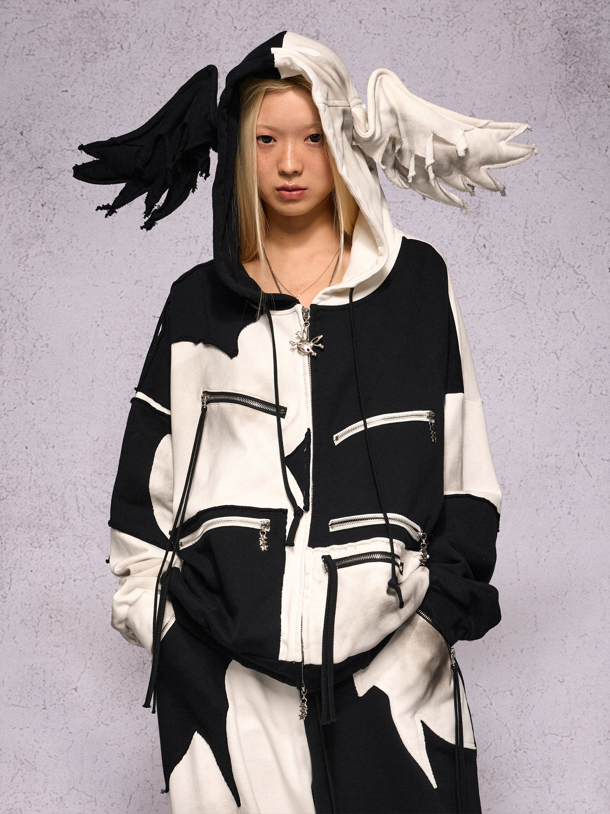 BLACK WHITE COLORBLOCK WING HOODIE