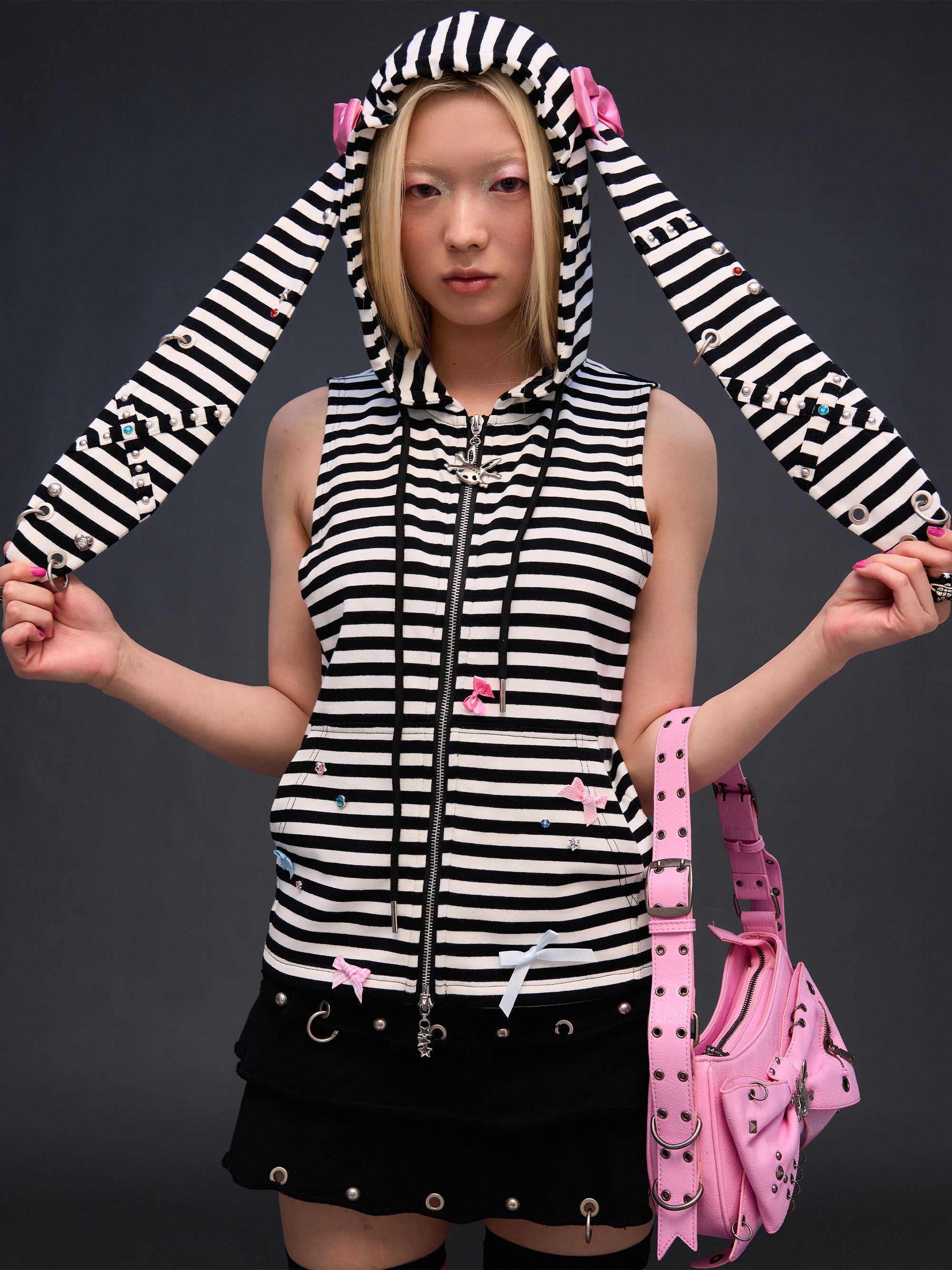 STRIPED BUNNY ZIP-UP HOODIE VEST
