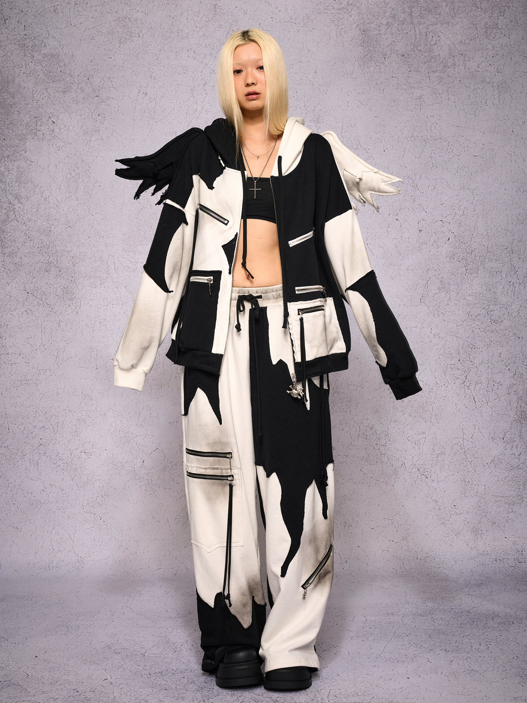 BLACK WHITE COLORBLOCK WING HOODIE