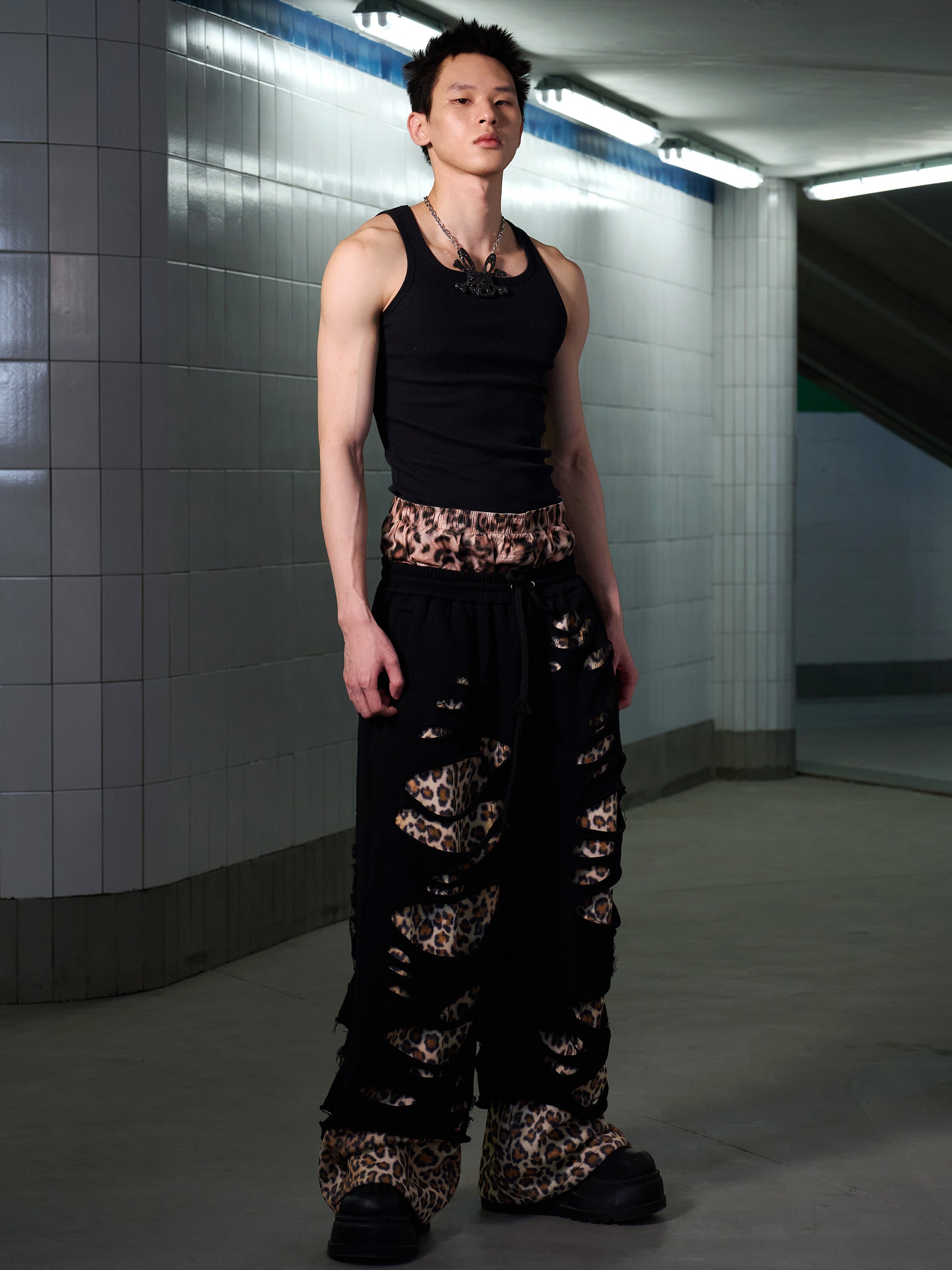 LEOPARD DESTROYED SWEAT PANTS