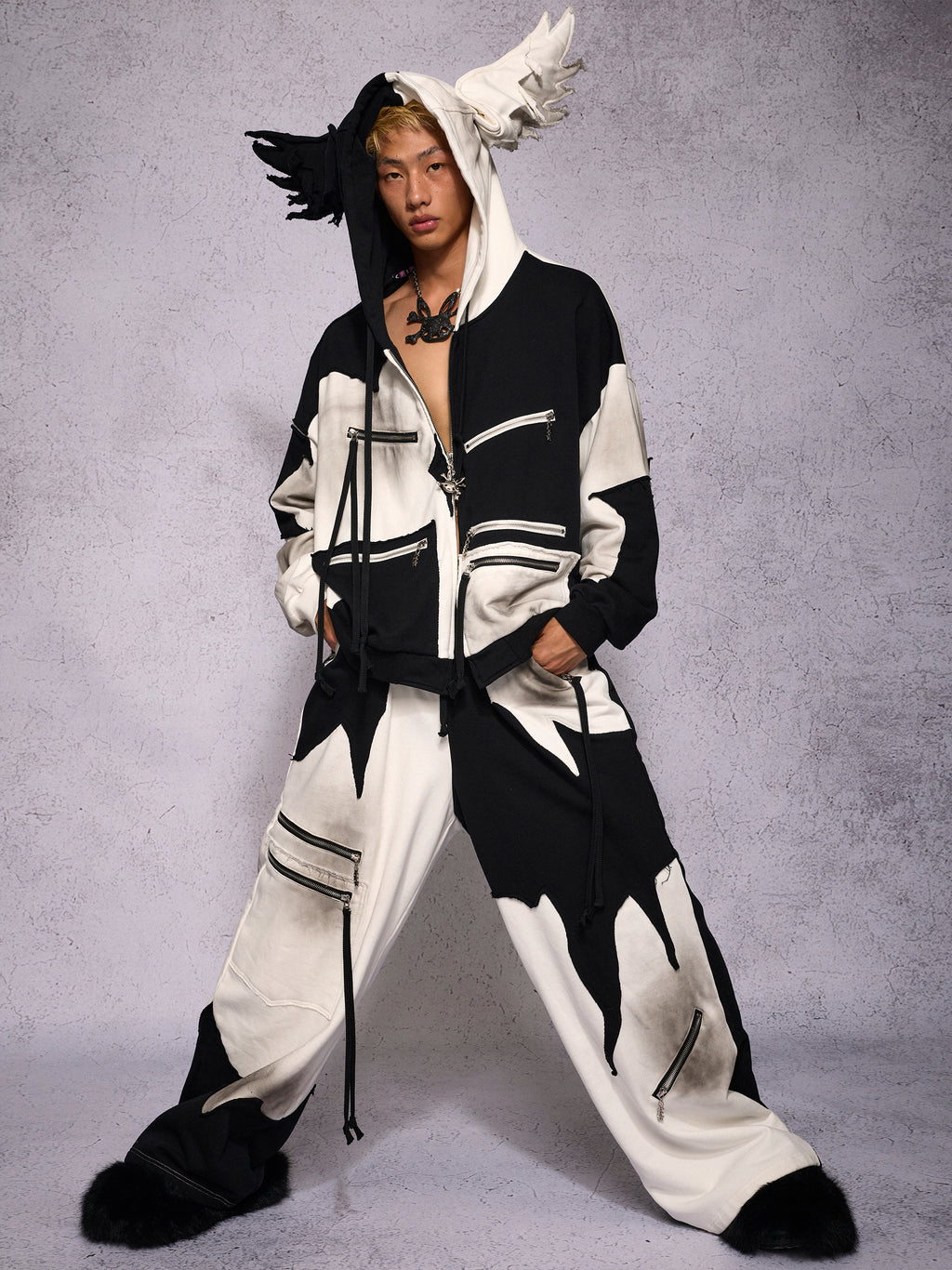 BLACK WHITE COLORBLOCK WING HOODIE
