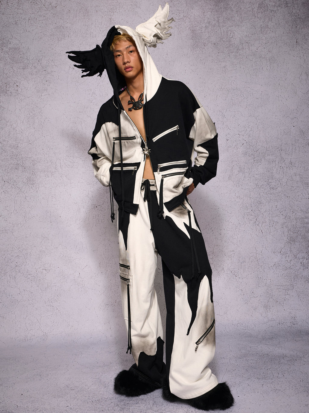 BLACK WHITE COLORBLOCK SWEATPANTS