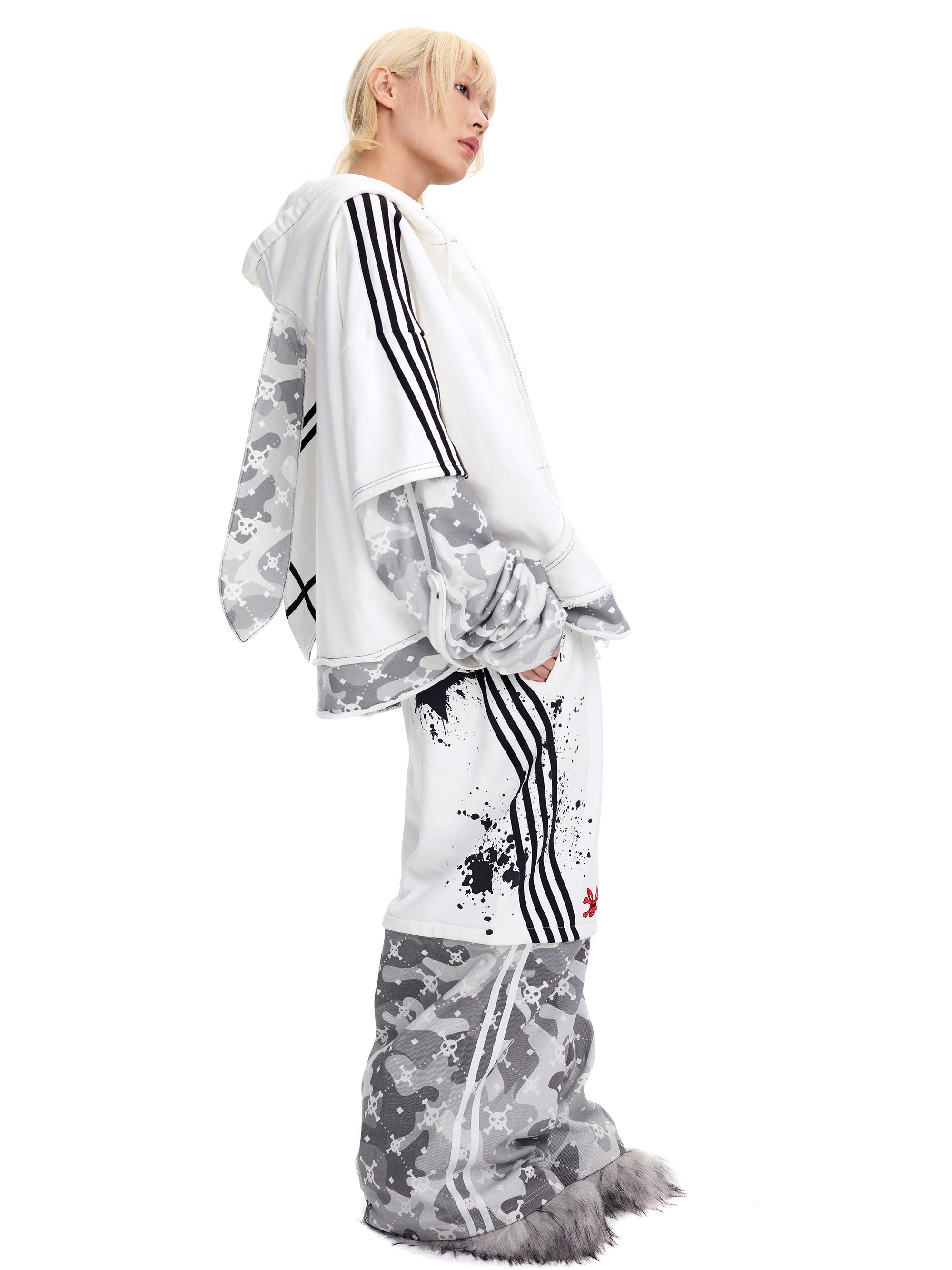 ELONGATED SPORTY BUNNY HOODIE