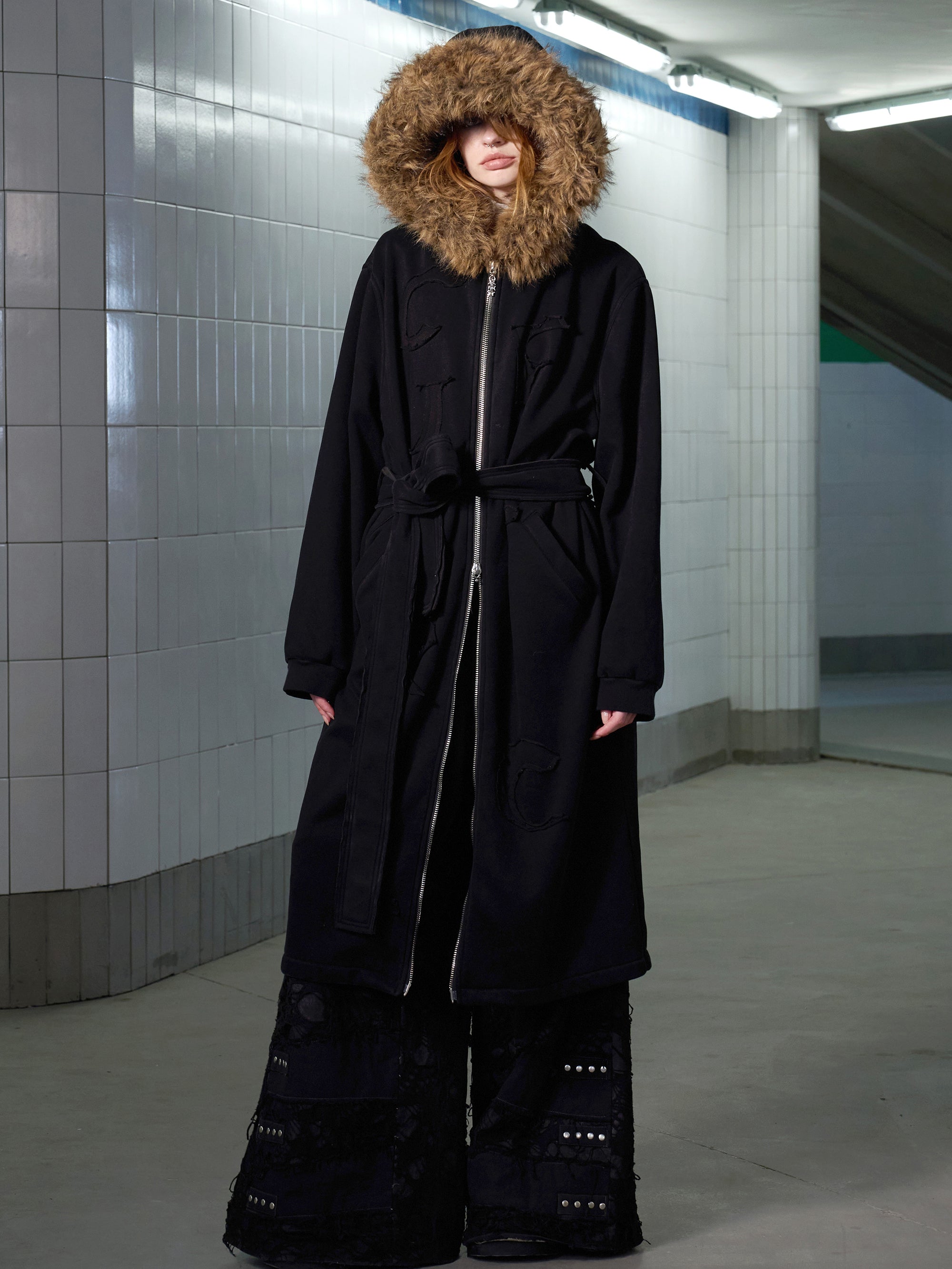LETTER-PATCH LONG HOODIE COAT WITH FUR COLLAR