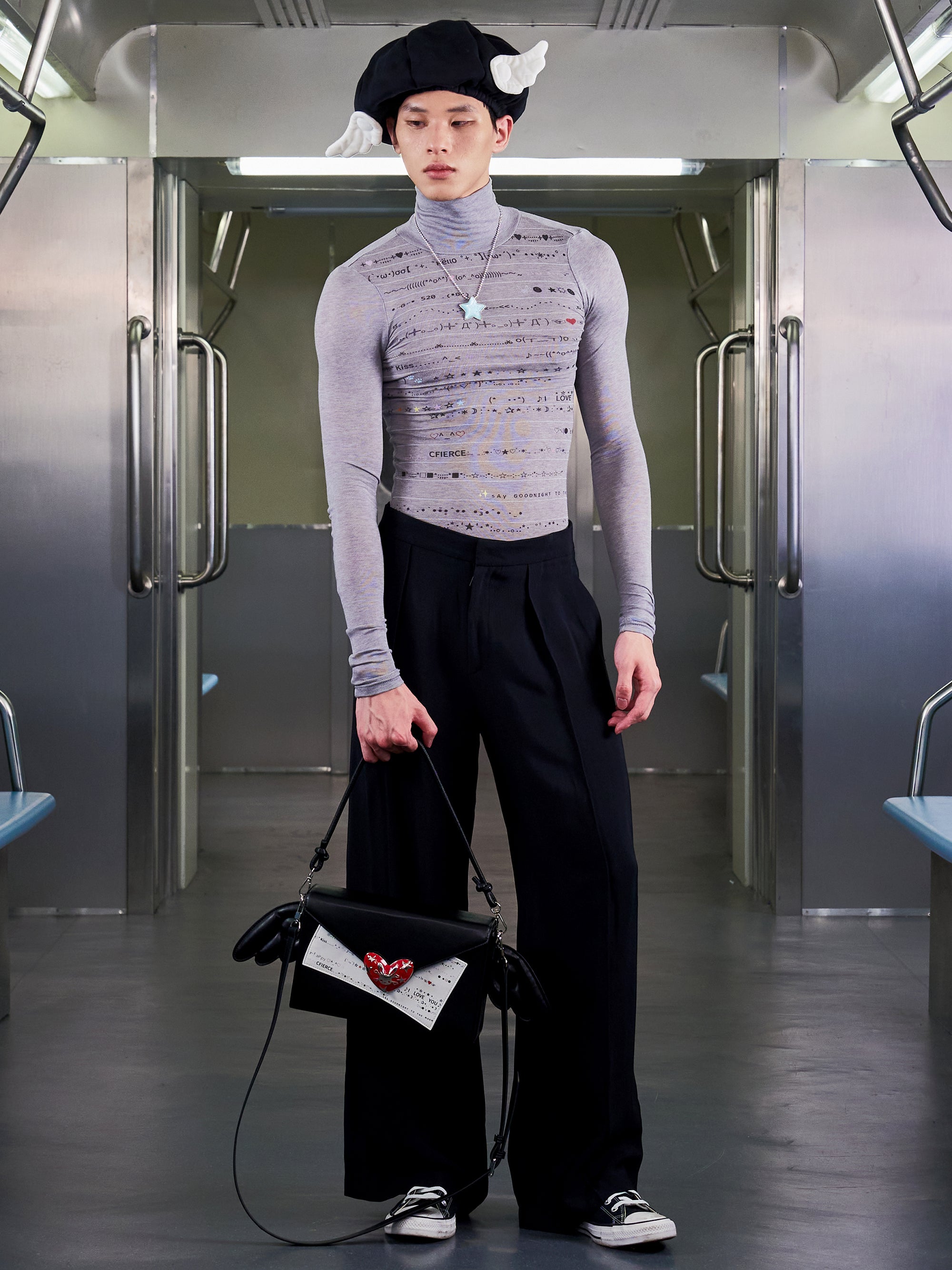 KAOMOJI TURTLENECK TOP
